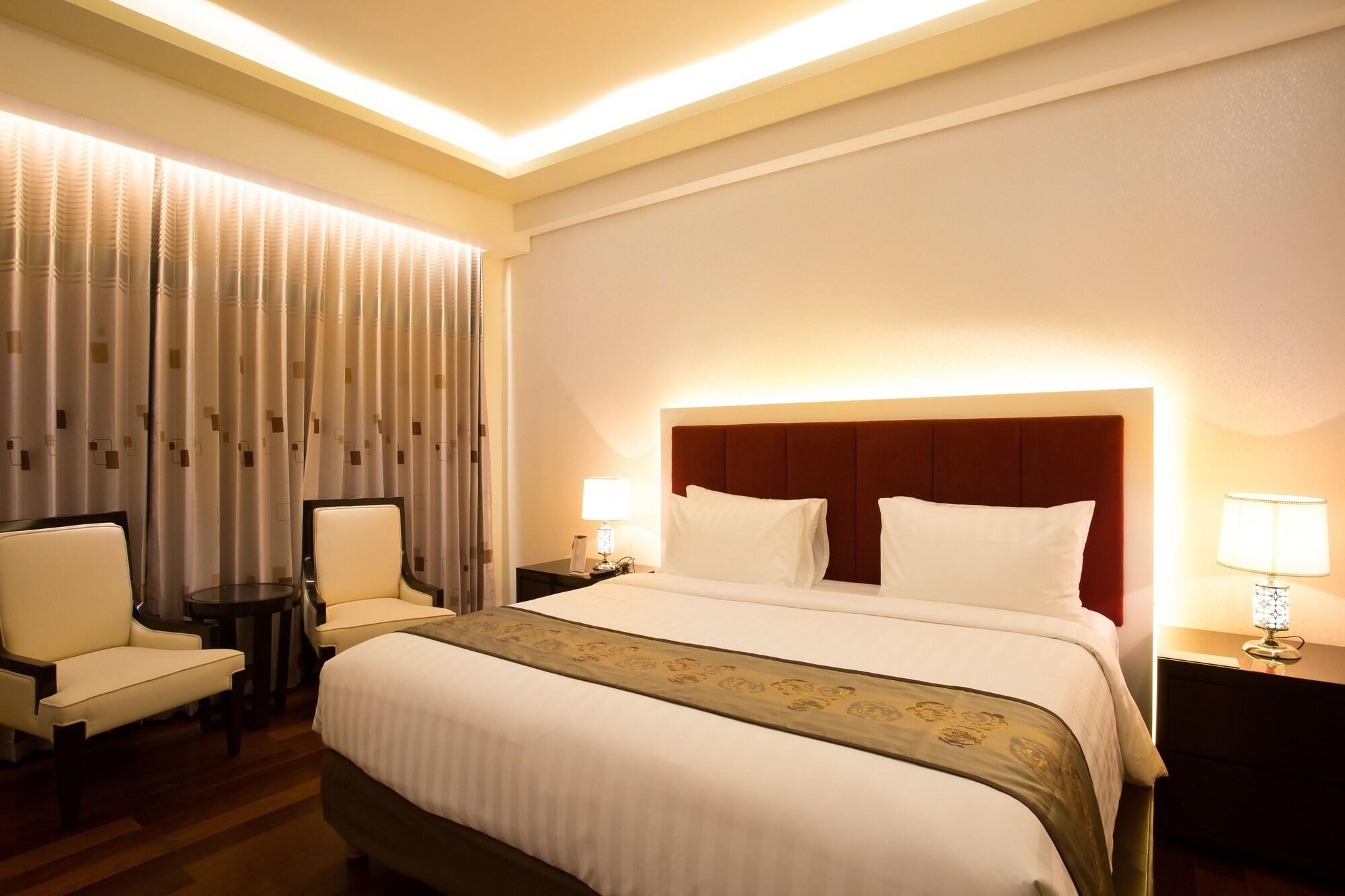 Golden Palace Hotel Lombok Mataram Dış mekan fotoğraf