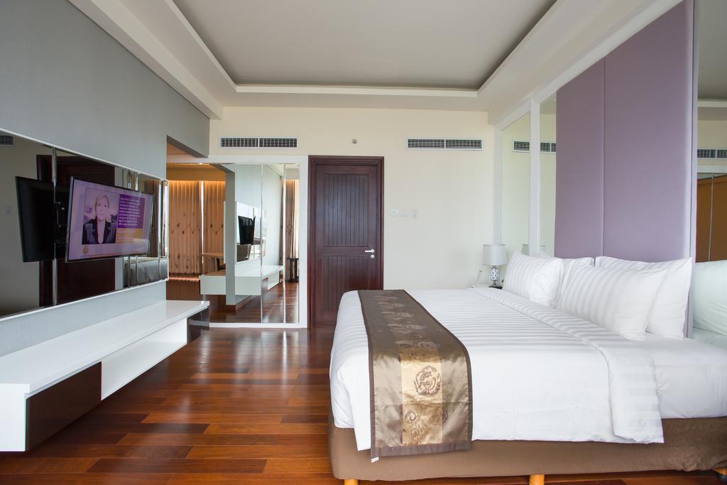 Golden Palace Hotel Lombok Mataram Oda fotoğraf