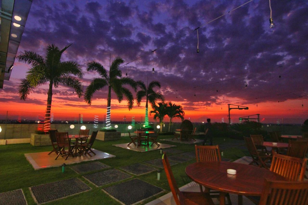 Golden Palace Hotel Lombok Mataram Dış mekan fotoğraf