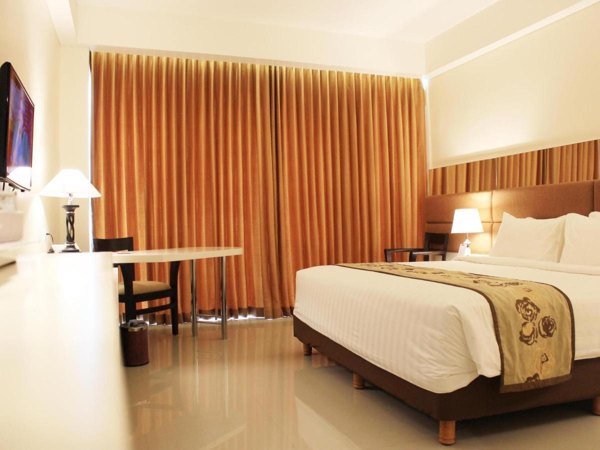 Golden Palace Hotel Lombok Mataram Dış mekan fotoğraf